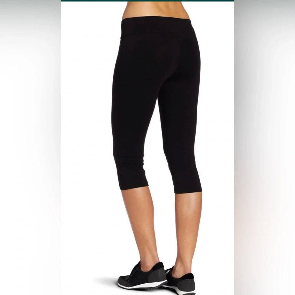 Spalding NWOT Women's Activewear Capri Leggings size large